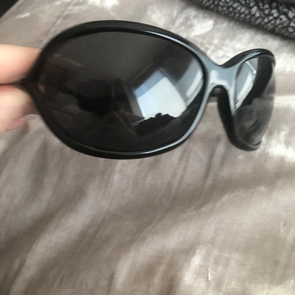 Tom Ford Women's Black Oversized Wrap Jennifer Sunglasses 🕶️